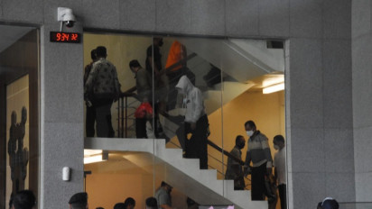 KPK Tahan 17 Tersangka Kasus Suap Jual Beli Jabatan Kades Pemkab Probolinggo