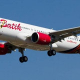 Mencekam! Powerbank Terbakar Akibat WNA China Ngecas HP dalam Kabin saat Penerbangan di Pesawat Batik Air Viral