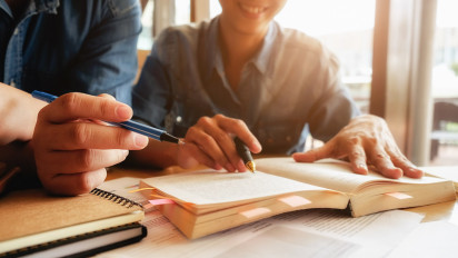 Lengkap! Kunci Jawaban Bahasa Inggris Kelas 10 Halaman 14-16 Exercises A-E