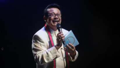 Koes Hendratmo Tutup Usia