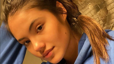 Petenis Berwajah Menggemaskan Ini Gahar di Lapangan