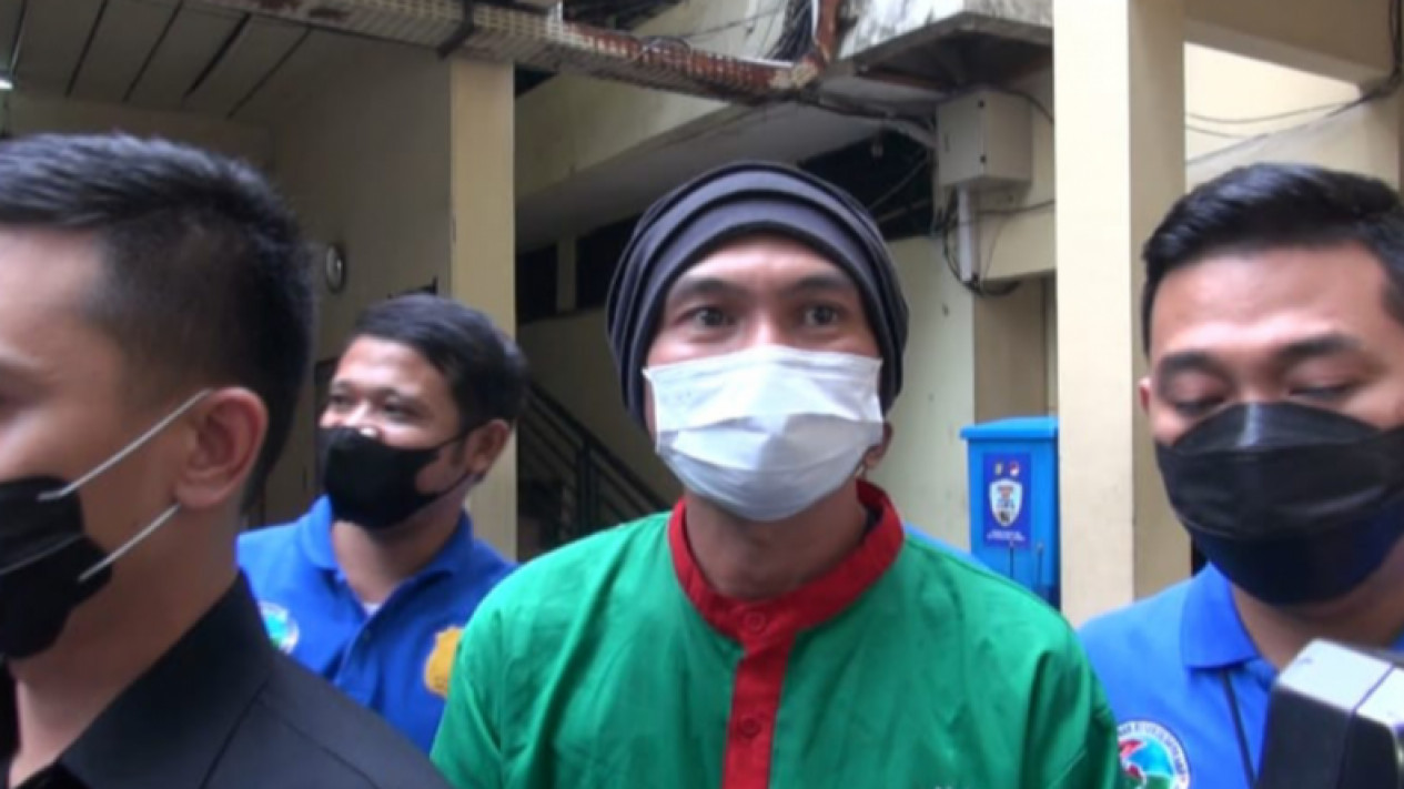 Kejari Jakbar: Anji Segera Disidang
            - galeri foto