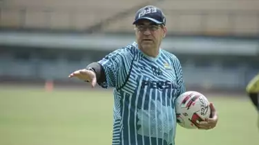 Robert Rene Albert Pelatih Persib Bandung