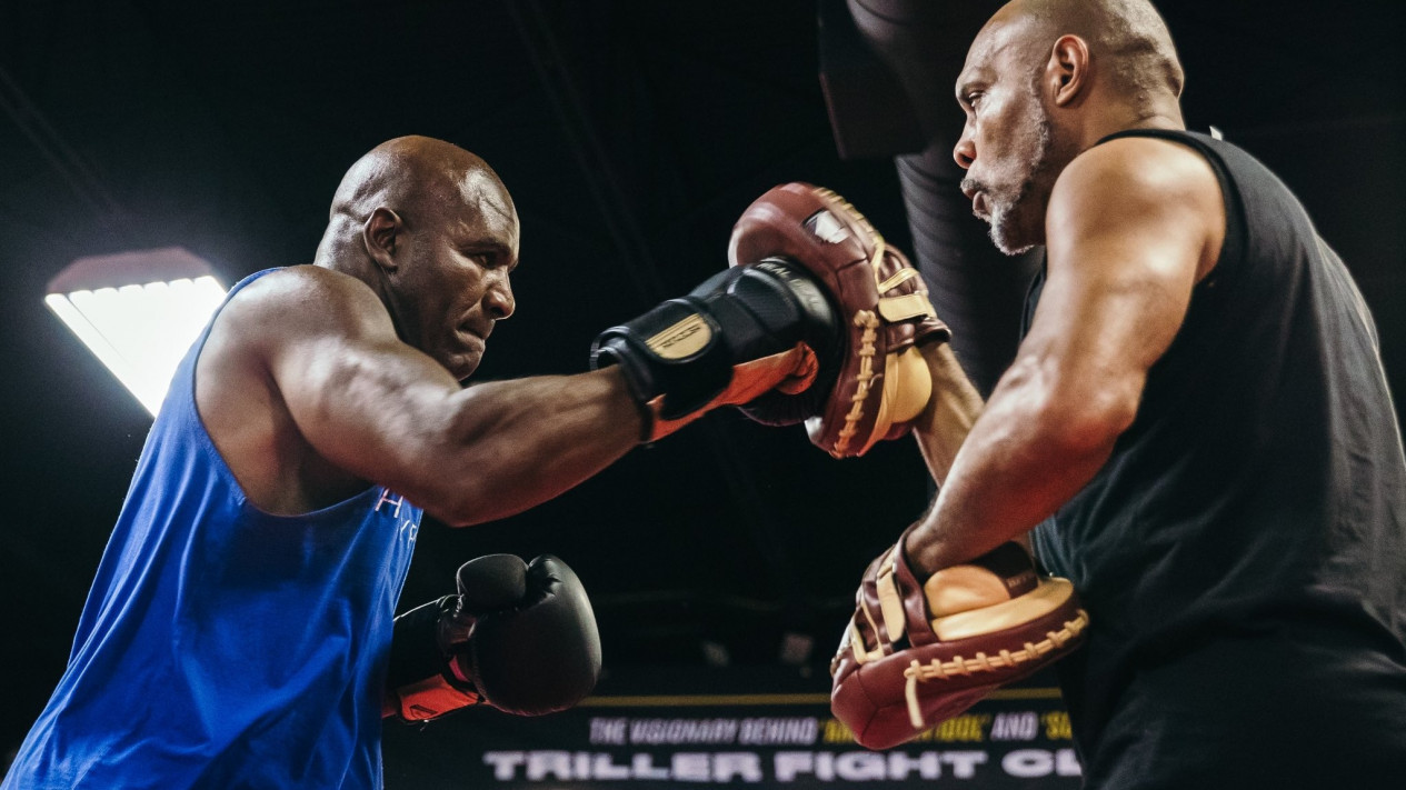 Evander Holyfield, Petinju yang Jadi Momok Mike Tyson
            - galeri foto