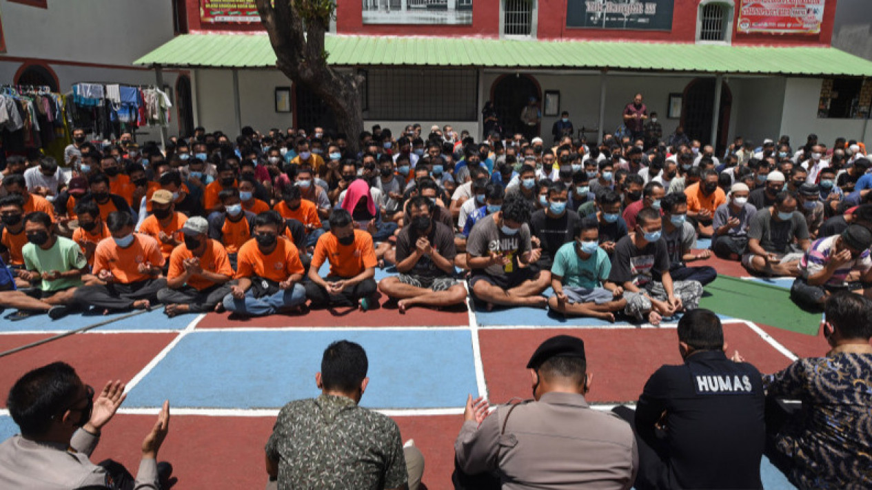 Polisi Dalami Dugaan Kelalaian Dalam Kebakaran Lapas Kelas I Tangerang
            - galeri foto