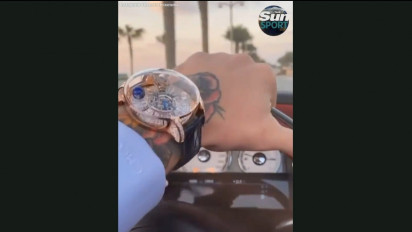 Conor McGregor Pamer Jam Tangan Seharga 700 juta, Ini Penampakannya