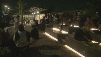 PPKM Level 3, Sejumlah Kafe Dipadati Pengunjung Sabtu Malam