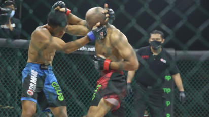 OnePride MMA Fight Night 48  Firman Menangi Duel Berdarah