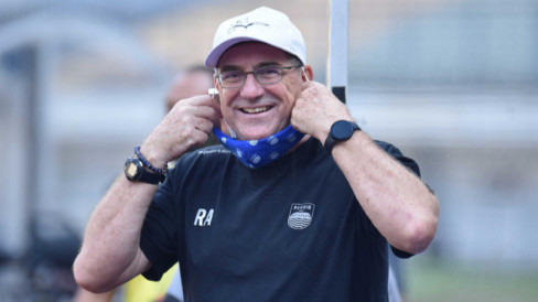 Kisah Robert Rene Alberts, Pelatih yang Pernah Buat Persib Berjaya tapi ...