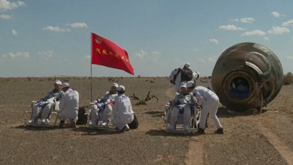 Tiga Astronot China Berhasil Mendarat ke Bumi Usai Jalani 90 Hari Misi Luar Angkasa