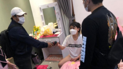 Live Bugil di Medsos, Ini Kronologi Penangkapan Selebgram RR
