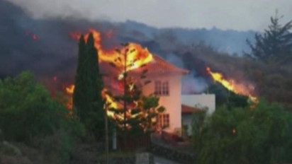 Gunung di La Palma Meletus, Hanguskan Ratusan Rumah Warga