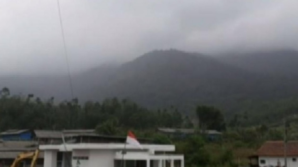 Gibran yang Hilang Misterius saat Mendaki Gunung Guntur Belum Ditemukan
            - galeri foto