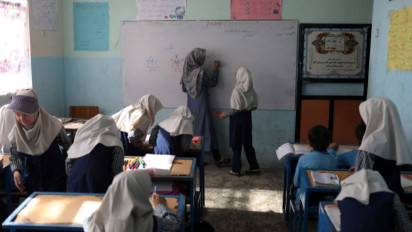 Taliban Berencana Buka Kembali SMA Buat Perempuan