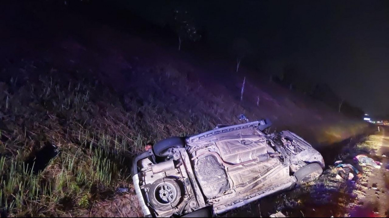 Kecelakaan Maut di Tol Cipali Terjadi Akibat Pecah Ban
            - galeri foto