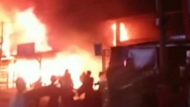Pasar Kembang di Pesisir Selatan Sumatera Barat Terbakar
