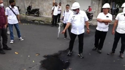 Pengaspalan Jalan Asal-Asalan, Wali Kota Sibolga Sibuk Tongkrongin