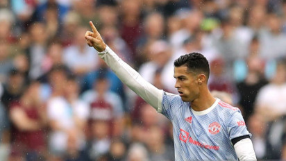 Ronaldo Tinggalkan MU, Dolores Aveiro: Ronaldo harus kembali ke sini