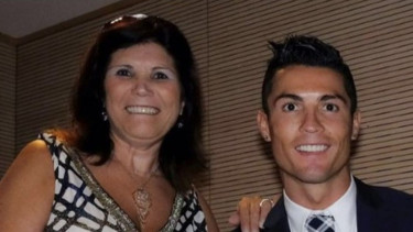 Wasiat Ibunda: Ronaldo Tinggalkan MU