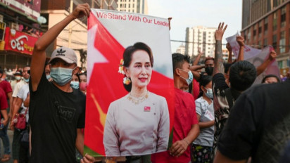 Militer Myanmar Melancarkan Serangan Udara