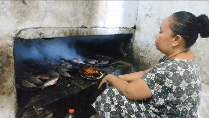 Wow! Pedagang Ikan Asap di Pasuruan Raih Omzet Rp1 Juta per Hari