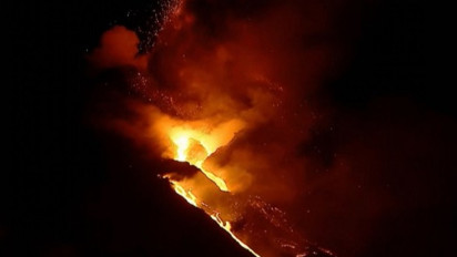 Gunung Berapi Cumbre Vieja Kembali Muntahkan Lava Pijar