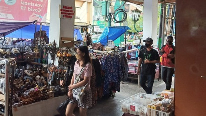 Malioboro Ramai, Obat Pegal Linu Laris Manis, Kok Bisa?