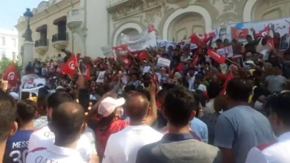 Ribuan Warga Gelar Aksi Dukung Presiden Tunisia Kais Saied