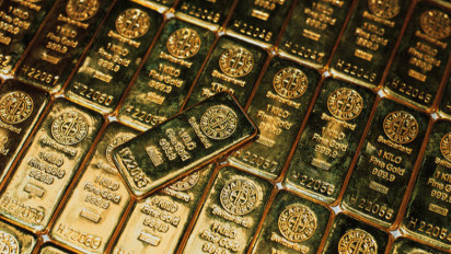 Emas Sentuh Level Tertinggi Lebih Dari 1 Minggu Saat Dolar Jatuh