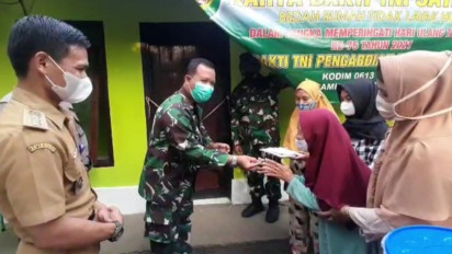 HUT ke 76, TNI Beri Kado Rumah Baru untuk Nenek Omoh