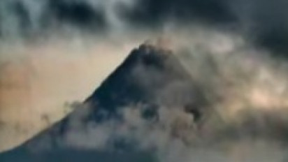 Dalam 12 Jam, Guguran Lava Pijar Merapi Terjadi 4 Kali Dengan Jarak Luncur 1,5 Km