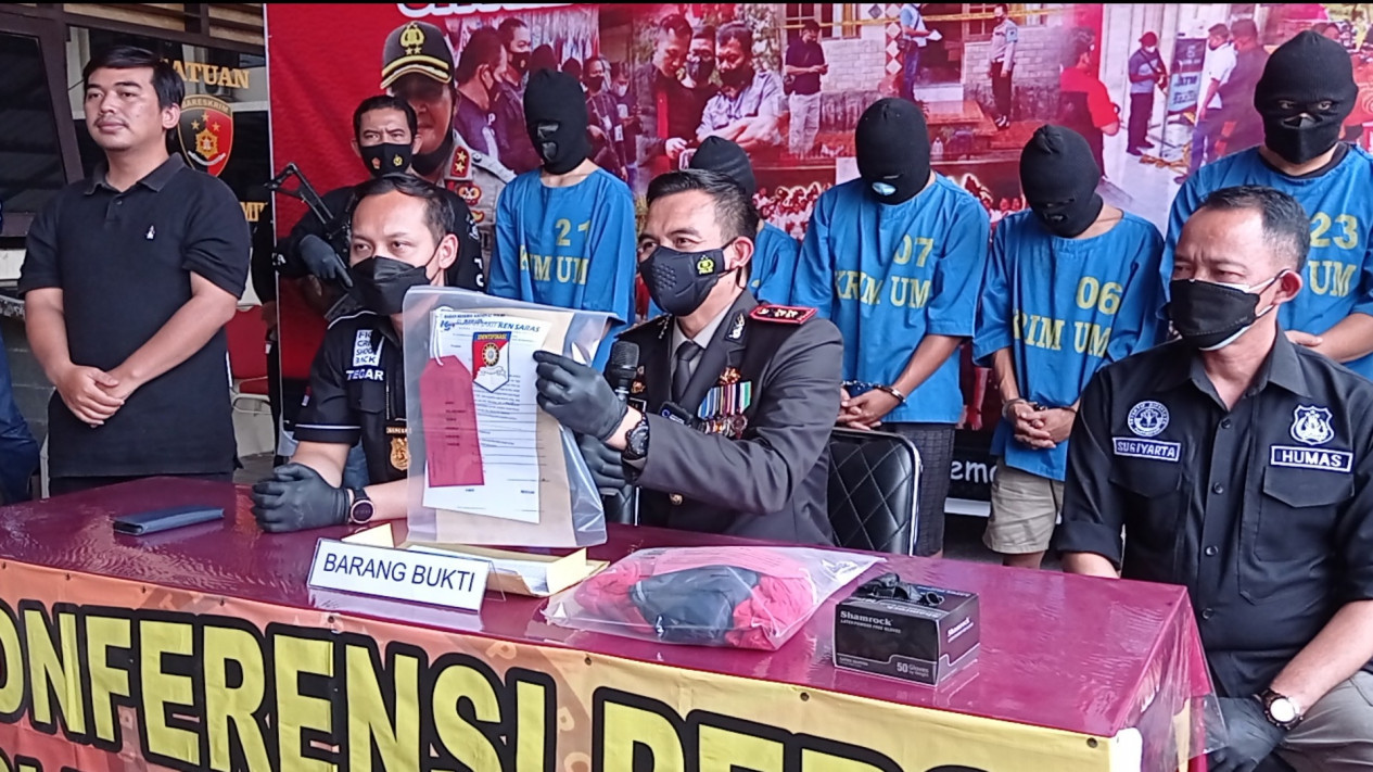 Anak Dilecehkan Bapak Turun Tangan, Eh Malah Kena Urusan Polisi
            - galeri foto