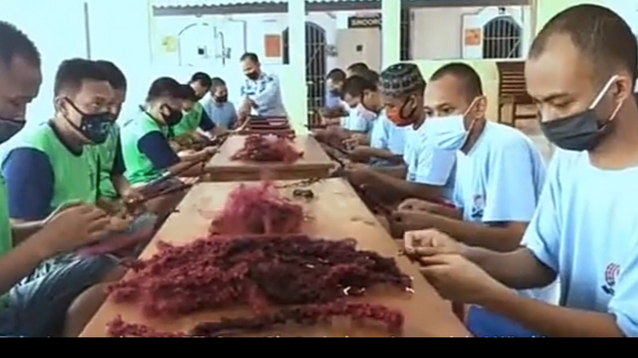 Keren!, Wig Karya Narapidana Rutan IIB Wates ini Tembus Pasar Internasional
            - galeri foto