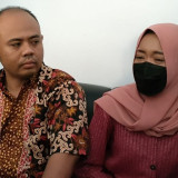 Menangis Tersedu, Istri dari Anggota DPRD Indramayu yang Jadi Tersangka Tragedi Berdarah di Lahan Tebu, Beri Kesaksian