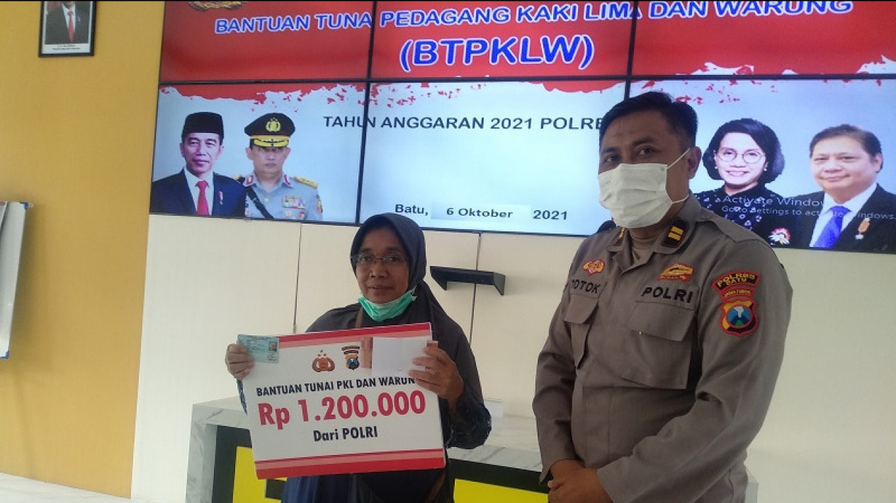 Horee...PKL dan Warung Dapat Subsidi Tunai Dari Pemerintah
            - galeri foto