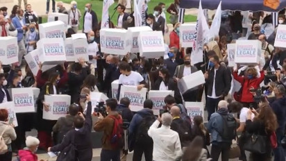 Aktivis Serahkan Petisi untuk Referendum Eutanasia