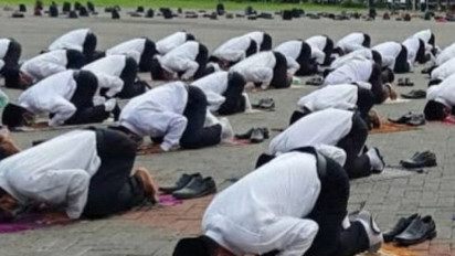 Lulus PPPK Tahap 1, Ratusan Guru Honorer di Musi Banyuasin Lakukan Sujud Syukur