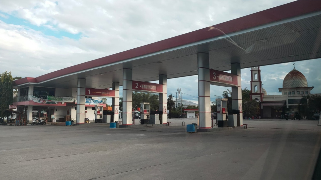 Lapor Pak Ahok! BBM Langka di Wilayah Penghasil Minyak, Pertamina: Akibat Peningkatan Konsumsi
            - galeri foto