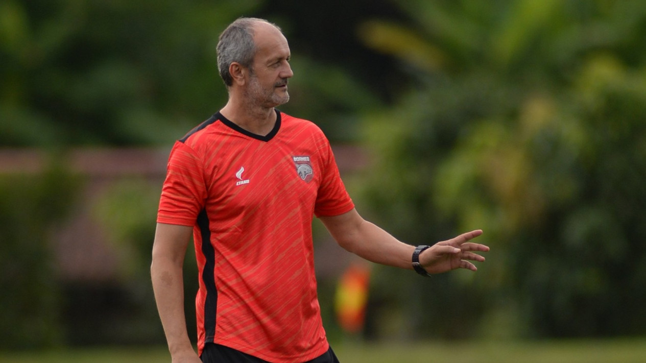 Mirip Eropa, Legenda Real Betis Terapkan Disiplin Ketat di Borneo FC
            - galeri foto