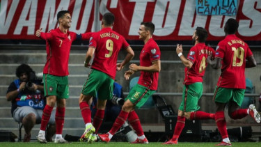 Ronaldo Kembali Beri Kejutan Lewat Hattrick Saat Bela Timnas Portugal