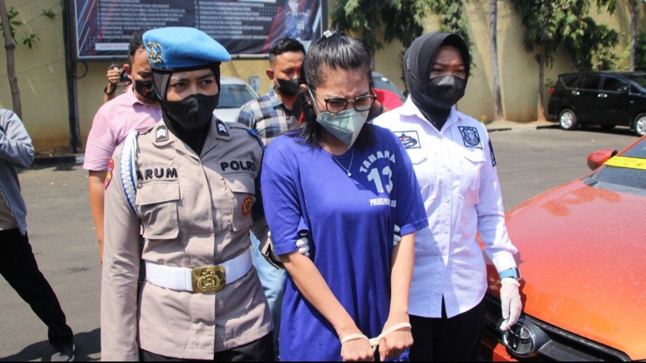 Wanita Cantik Asal Pekalongan Menggelapkan 11 Mobil Rental, Pengusaha Rugi Rp 2,168 Miliar.
            - galeri foto