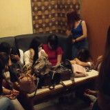 Razia Tempat Hiburan Malam, Polisi Amankan Belasan Wanita Pemandu Karaoke