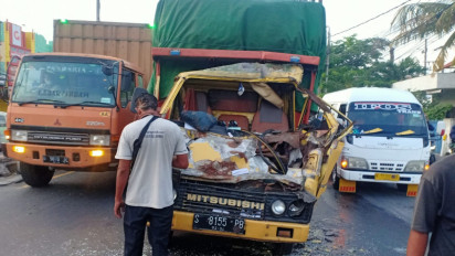 Diduga Sopir Mengantuk, Truk Tabrak Truk