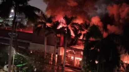 Gudang Elektronik di Mangga Dua Terbakar, Diduga Akibat Korsleting Listrik