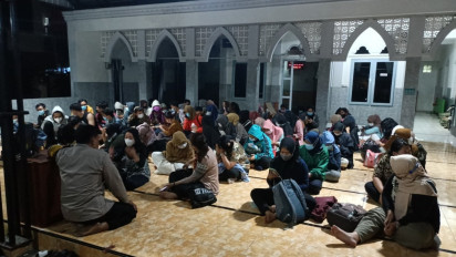 Polda Jawa Barat Pulangkan 77 Karyawan Pinjol Sleman