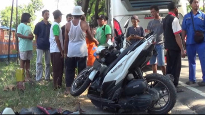 Diduga Ugal-Ugalan, Bus Sugeng Rahayu Tabrak 3 Motor  Pengendara Tergencet
