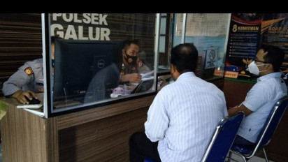 Dibakar Api Cemburu, Pensiunan Polisi Aniaya Warga