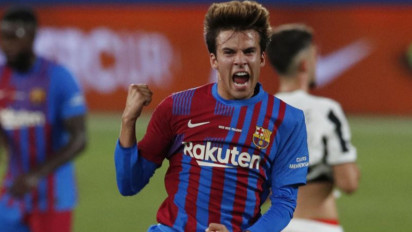 Jose Mourinho Tertarik Datangkan gelandang muda Barcelona Riqui Puig