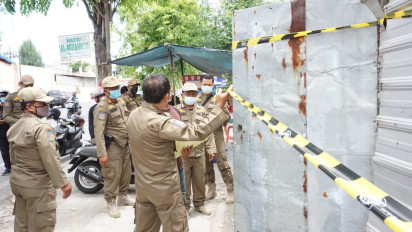Tak Kantongi Izin, Proyek Pembangunan Ruko Disegel Petugas
