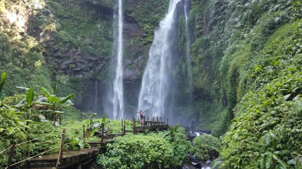 Indahnya Lembah Purba, Tempat Wisata di Kawasan Taman Nasional Sukabumi
            - galeri foto
